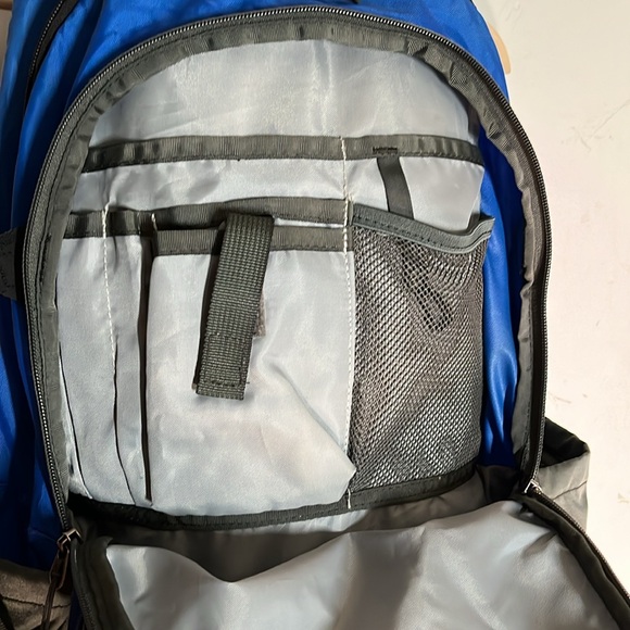 Patagonia Refugio 28L Pack Backpack Blue
Padded Hiking Outdoors Laptop - Picture 8 of 16